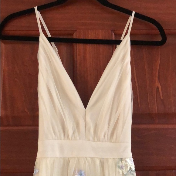 Lulus Lorenzo embroidered maxi dress - Picture 6 of 7